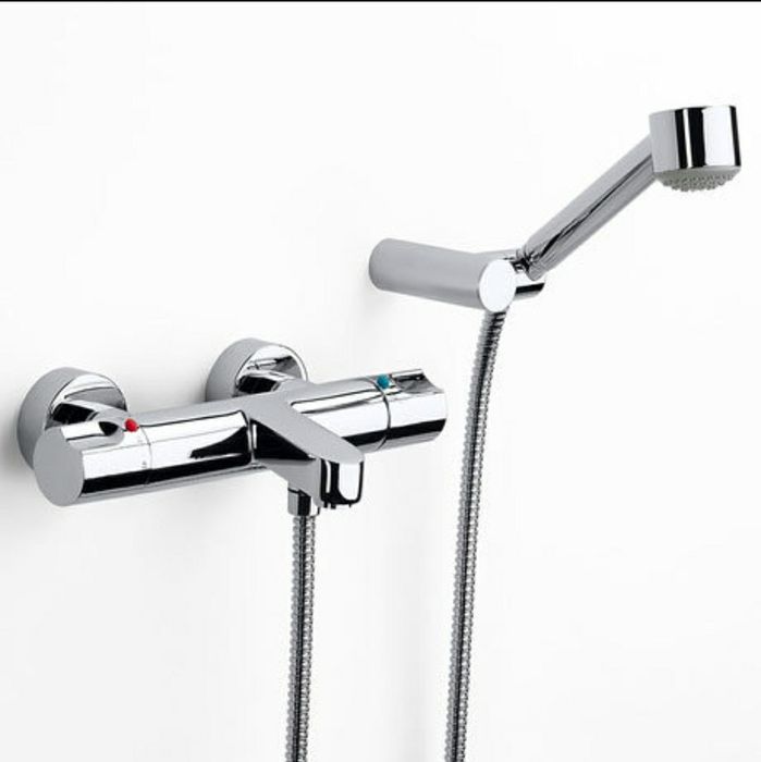 Torneira termostática ROCA, com acessórios