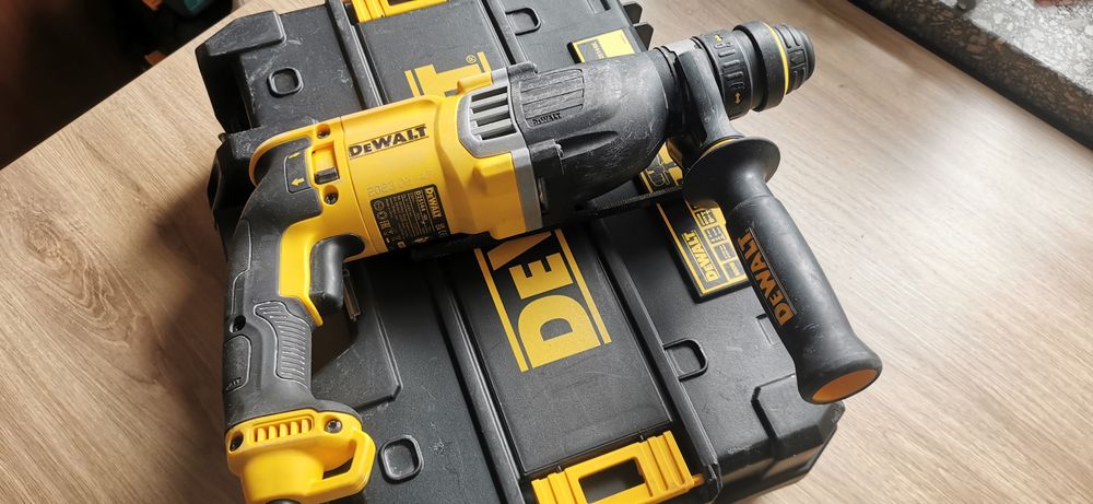 Wiertarka udarowa, młotowiertarka Dewalt 25144