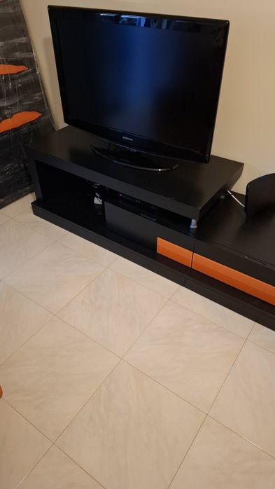 Mobília de sala LA SENIA em óptimas condições