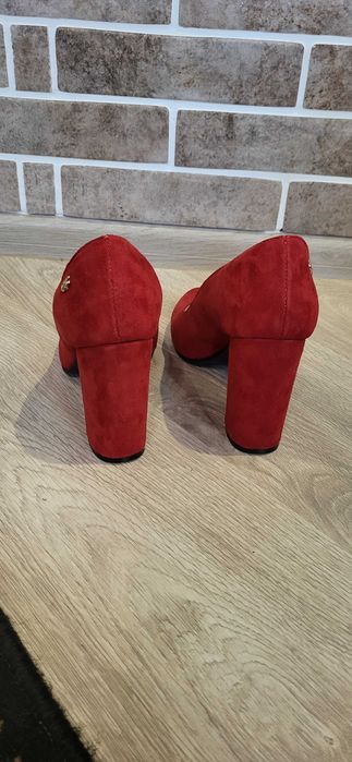 Червоні туфлі 40 натуральна шкіра