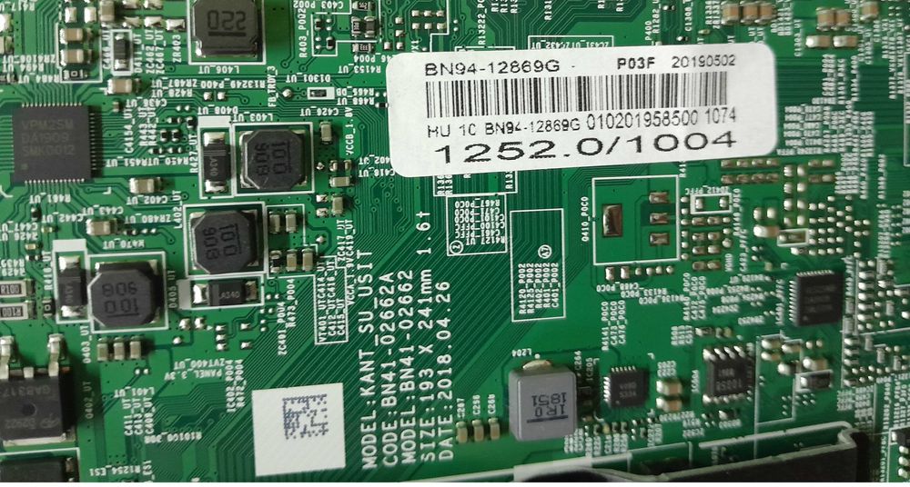 Televisão Samsung UE55NU7026K vendo as peças