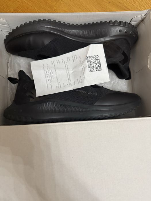 Продам кросівки Calvin Klein орігінал YMOYM00968