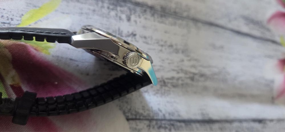 Zegarek Seiko - zmienny pasek