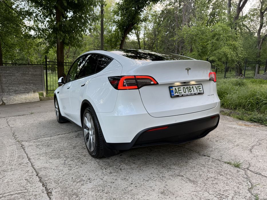 Tesla Model Y 2021