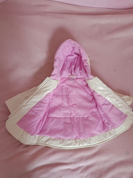 Dziecięca kurteczka przeciwdeszczowa 68