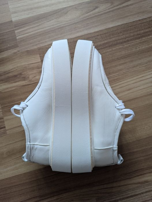 Кросівки шкіряні білі