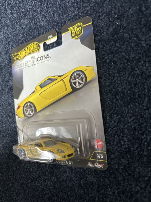 Hot wheels premium porsche carrera gt timeless icons