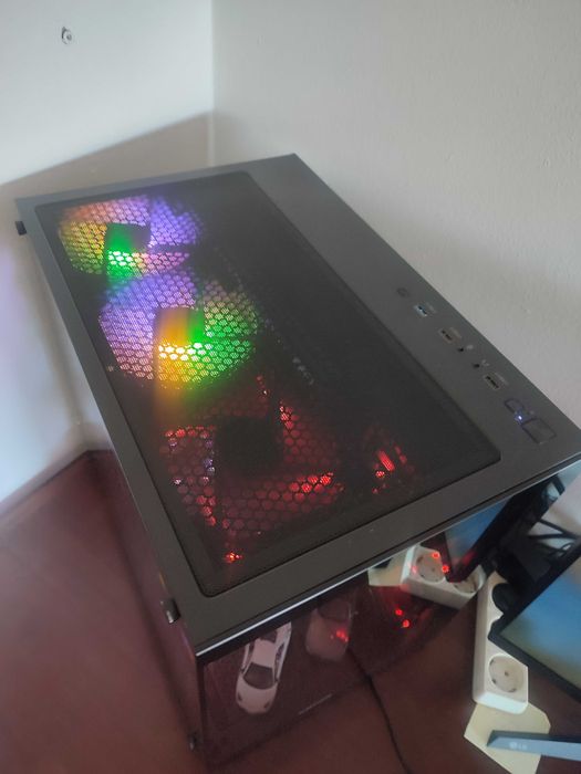 computador completo com monitor e secretária