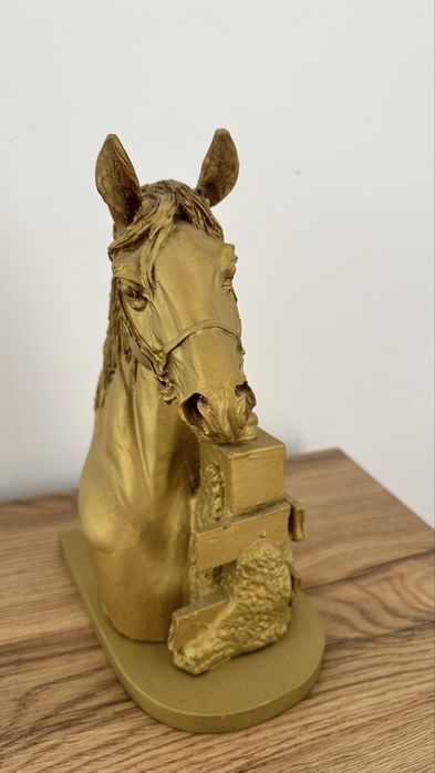 Estatuta busto cavalo