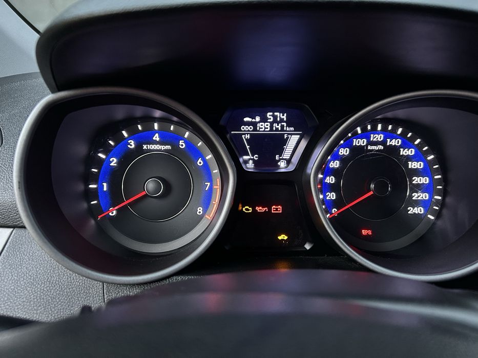 Hyundai elantra 2011