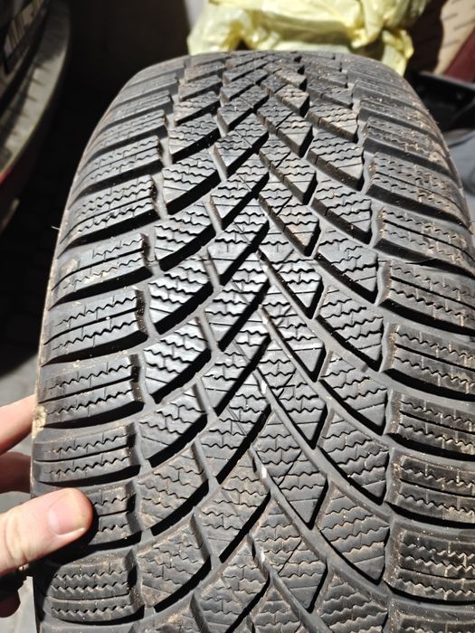 Opony zimowe Bridgestone Blizzak 215/50 R18