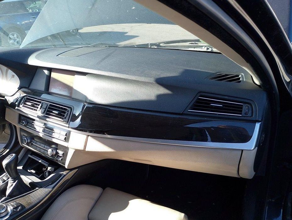 Dobradiça Direita Do Capô Bmw Serie 5