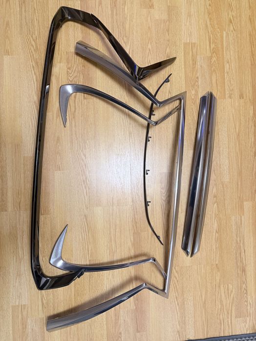 Chrom grill atrapa Lexus ES RX GS