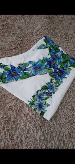 Продам вишиті бісером вироби