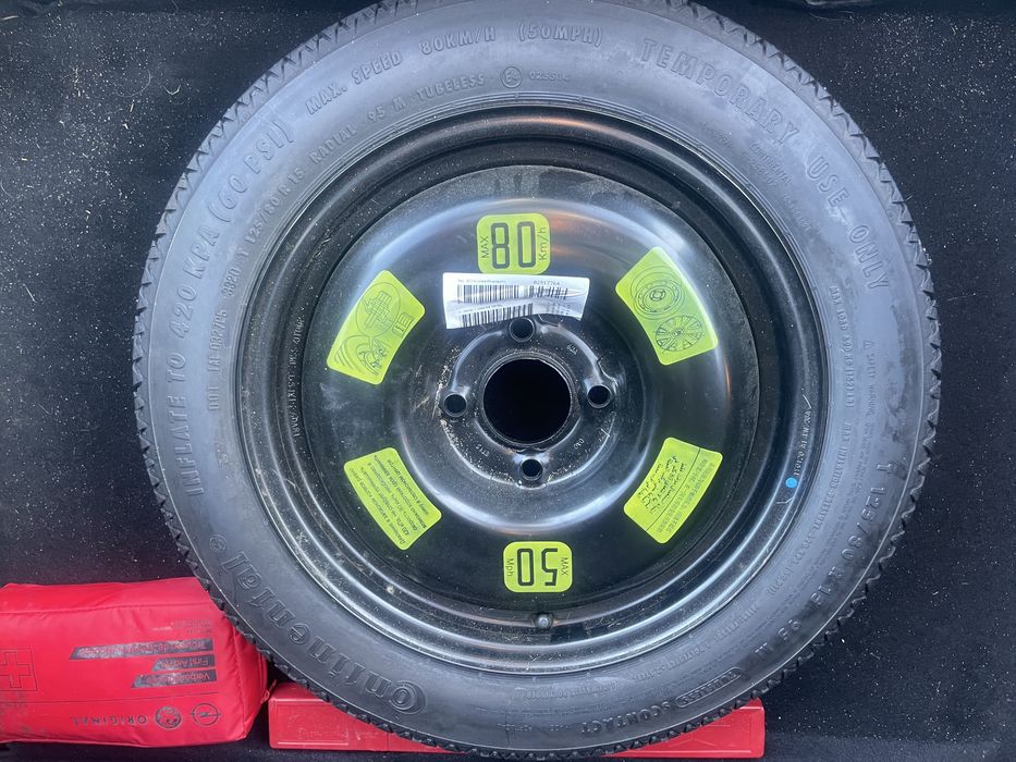 Vendo kit pneus suplente opel corsa 125/80 R15