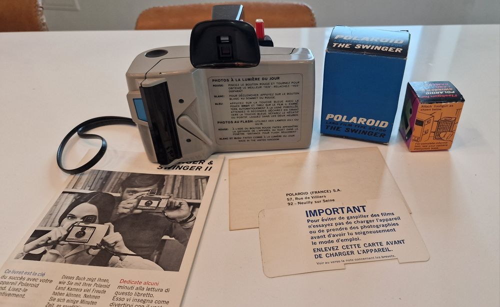 Camara Polaroid Swinger II com extras