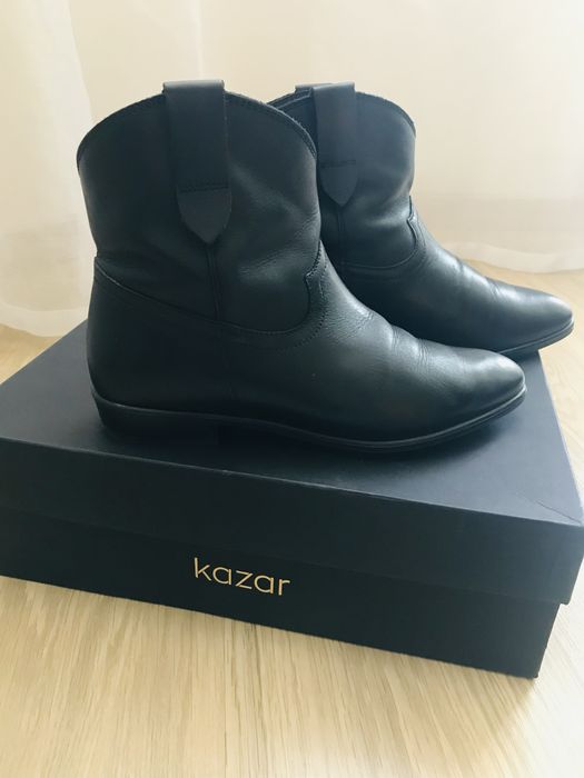 Czarne botki Kazar klasyczne, na niskim obcasie