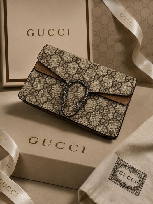 Torebka gucci w pelni logowana