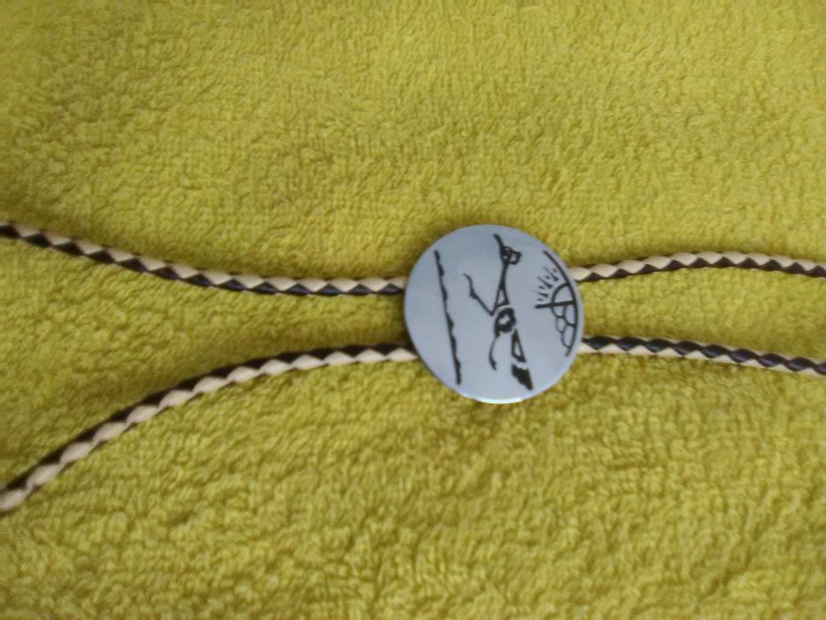 Krawat kowbojski tzw.bolo tie.
