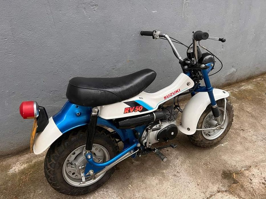 Suzuki RV 50    ..