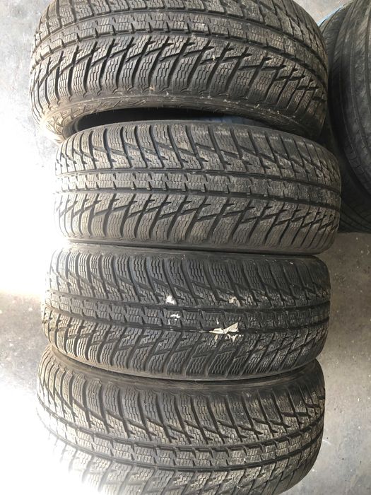 Komplet opon zimowych  235/50R19 Nokian WR SUV 3 po 8mm