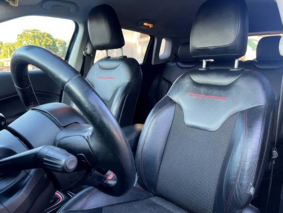 Jeep Compass Trailhawk      2018