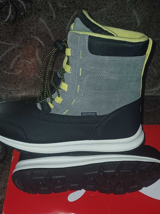 Продам  взуття нове