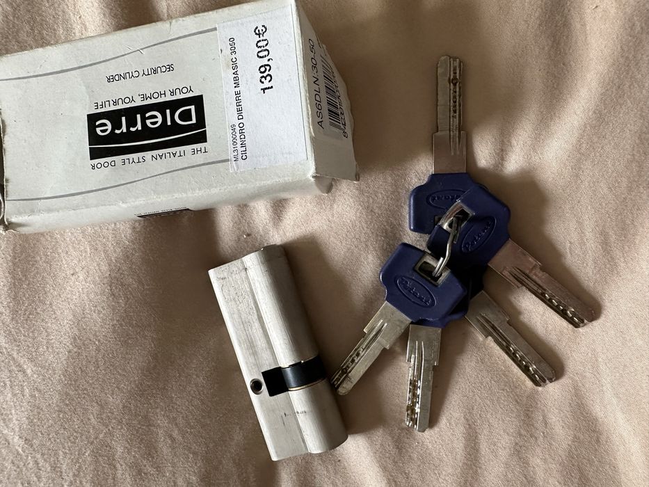 Fecho para porta blindada com todas as chaves