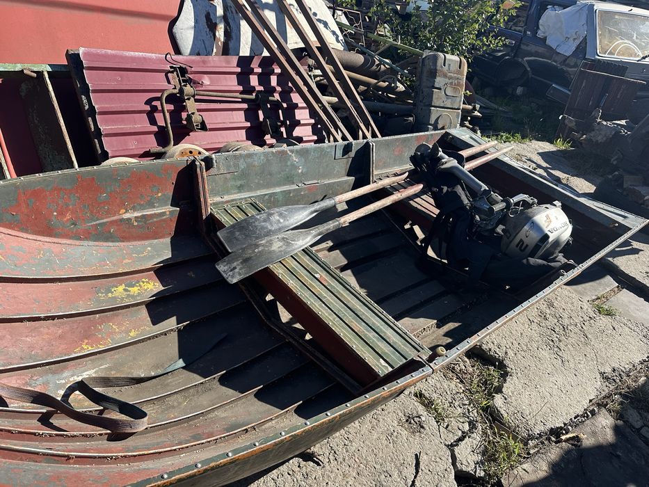 Продам лодку автобот