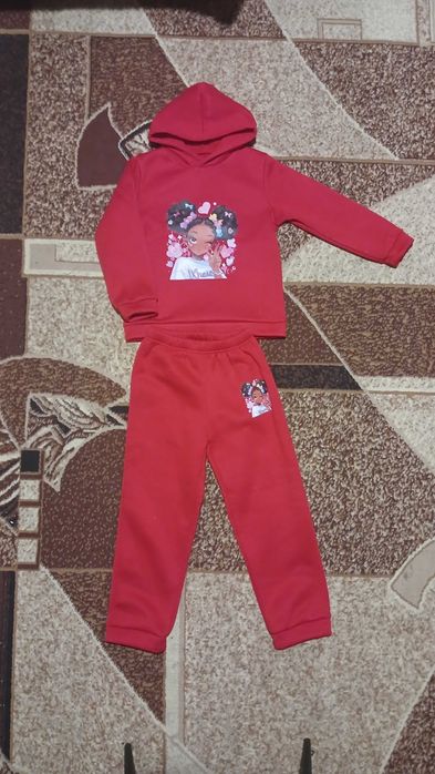 Новий теплий костюм