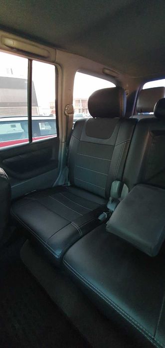 Toyota Land Cruiser 100