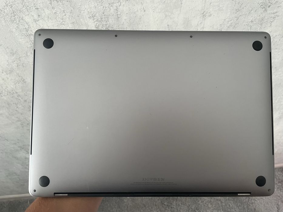 Macbook pro 15. 16/1TB.