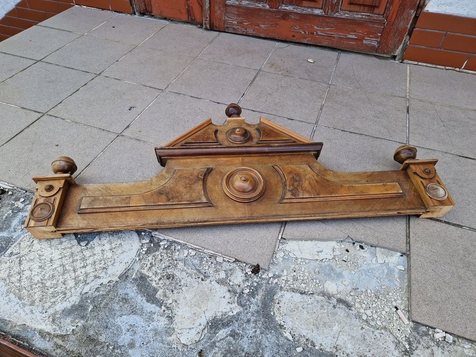 Stara korona ,ozdoba ,zwieńczenie