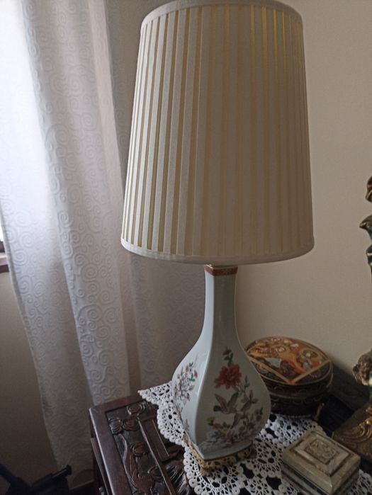 Candeeiro Vista Alegre Magnólia com abajour