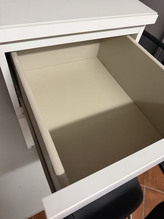 Mesa de cabeceira + Tampo de vidro