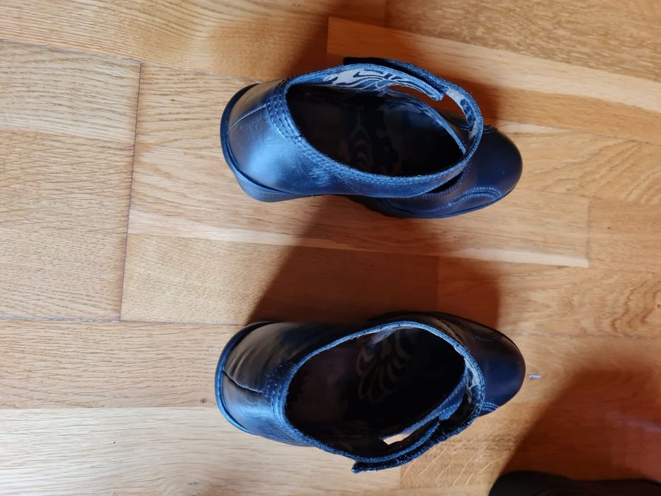 Sapatos em pele FLY 39