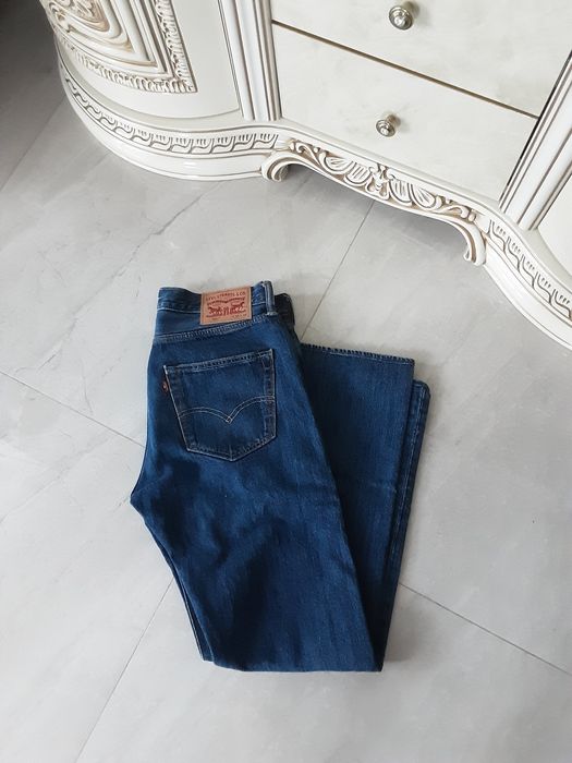 Джинсы Levi's 501