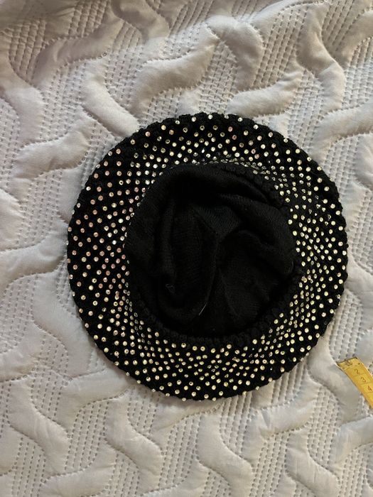 Казкової краси берет