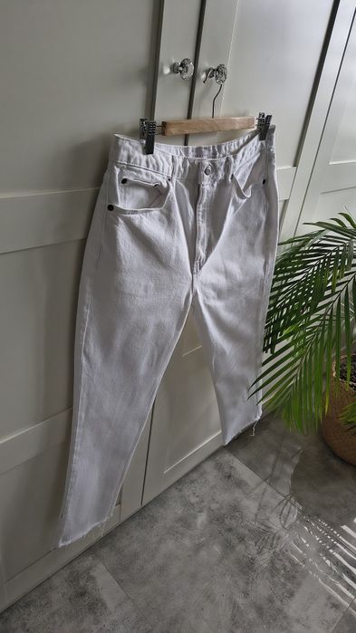 Białe spodnie Topshop Straight mom jeans z wysokim stanem XL