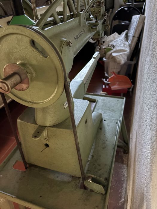 Maquina costura sapateiro ADLER