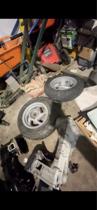 Одним лотом запчастини на хонди ямахи сепія зз вайпер gilera