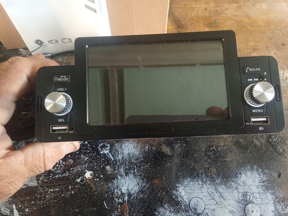 Rádio de carro novos  cada 40 euros
