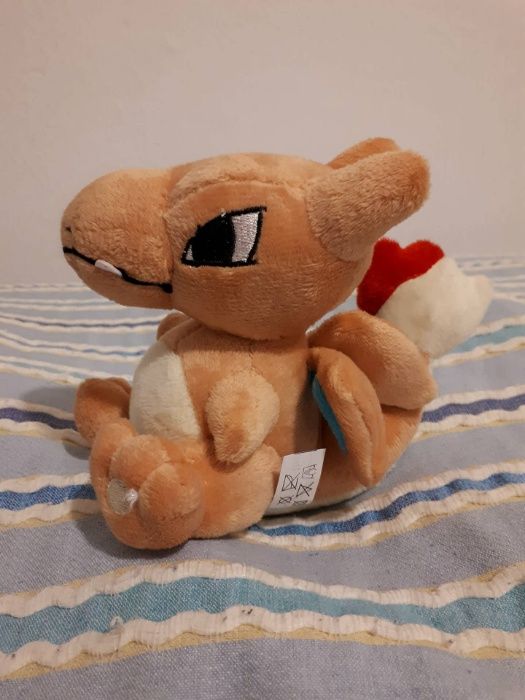 Pokémon peluche Charizard