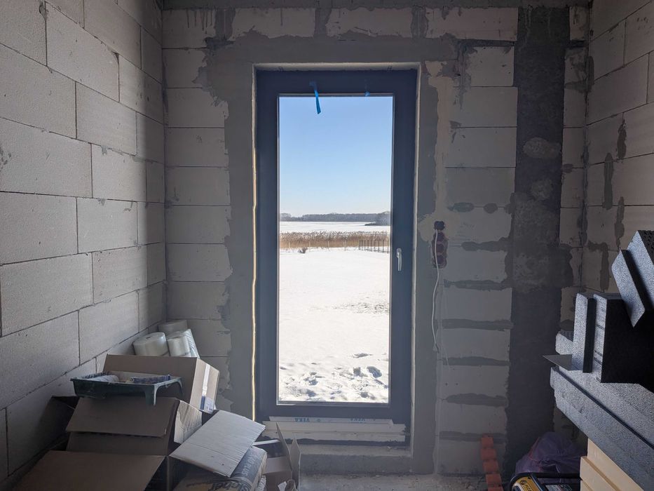 Okno drzwi 100x230 balkonowe tarasowe z roletą elektryczną podtynkową