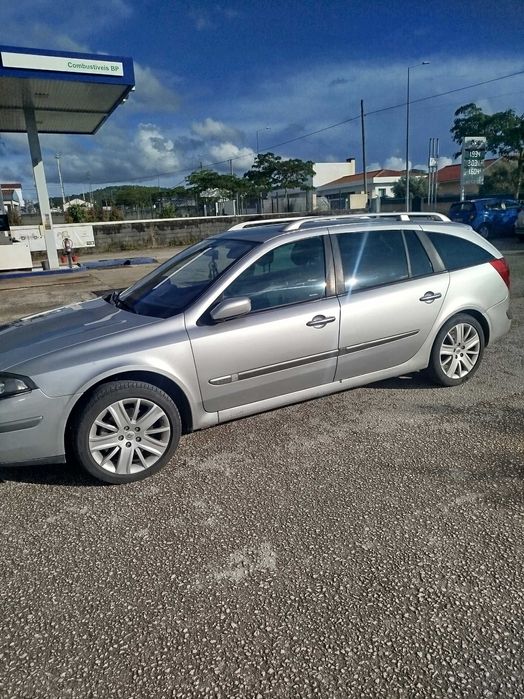 Renault Laguna cinzenta em ótimo estado
