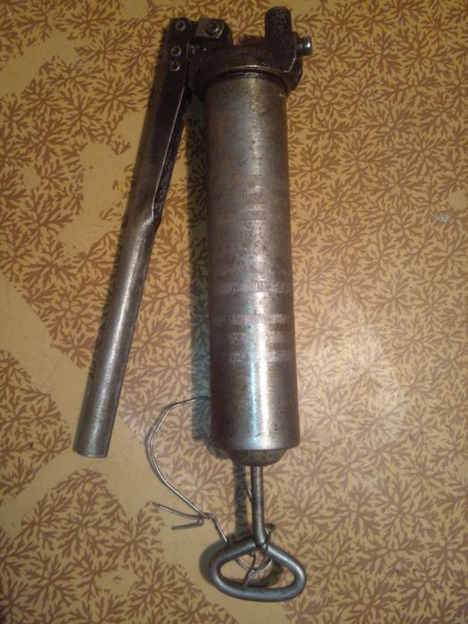 БУ насос для перекачивания масла - для машин