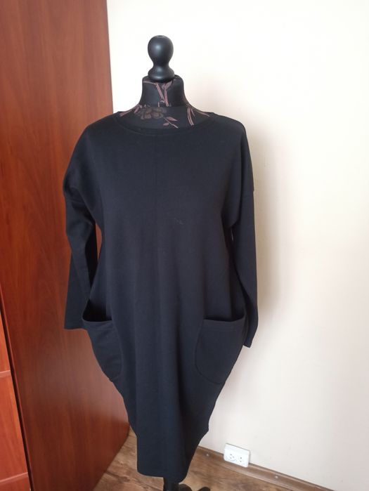 Czarna dresowa bawełniana sukienka S/M