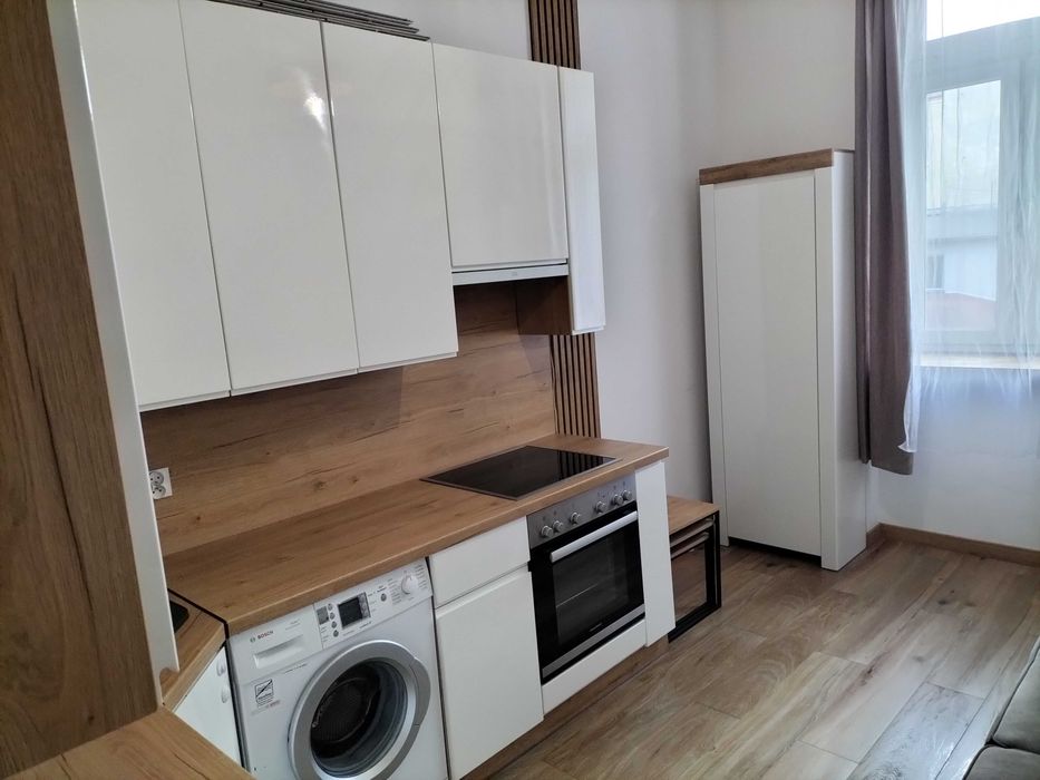 Kawalerka do wynajęcia Dąbrowskiego - Widok 2