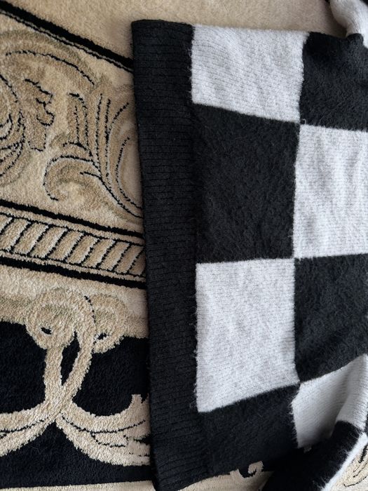 Sweter czarno biały w kratę szachownice 34/XS Bershka