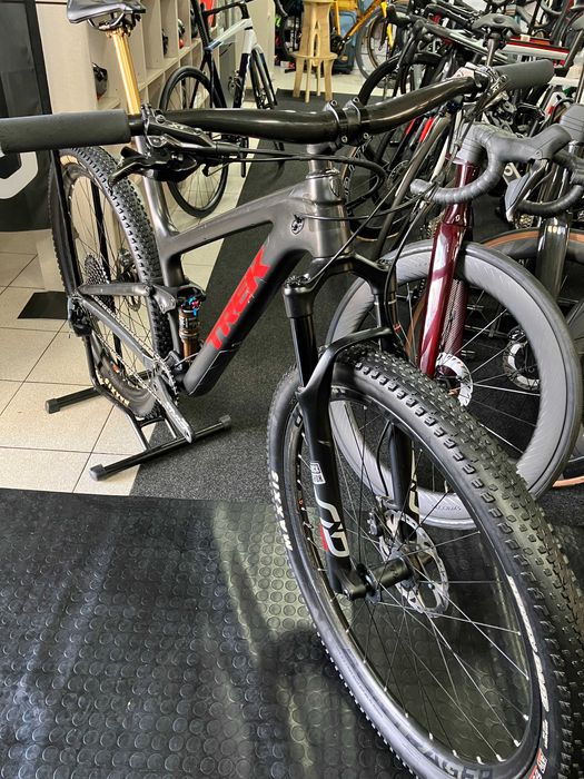 TREK TOP FUEL 29 Carbono